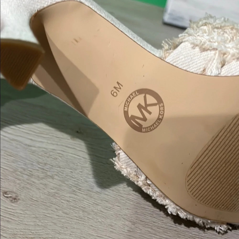 Michael Kors Cream Quilted Heeled Sandals size 6